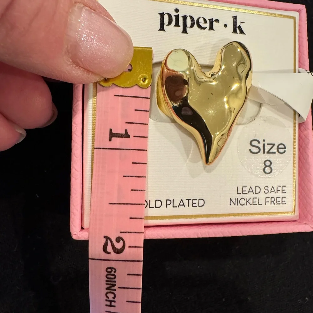 Piper K Gold Plated Heart Ring- fun for Valentine’s Day or all year long💛size 8